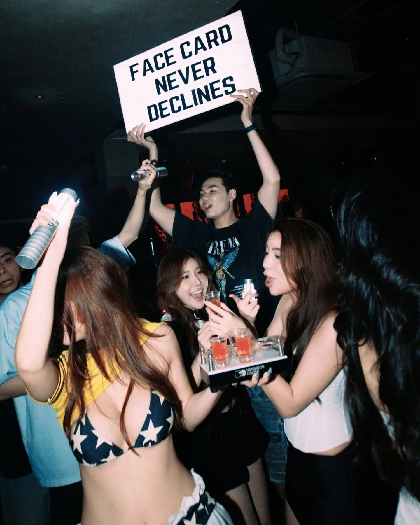 Bottle service tại Neighborhood SGN